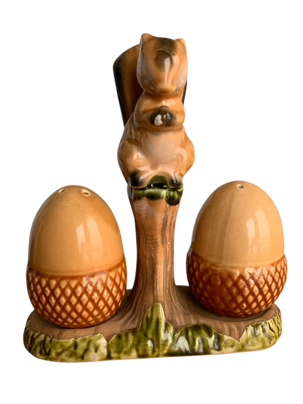 Vintage Ceramic Squirrel With Acorns Kitchenware Table Salt & Pepper Shaker Set